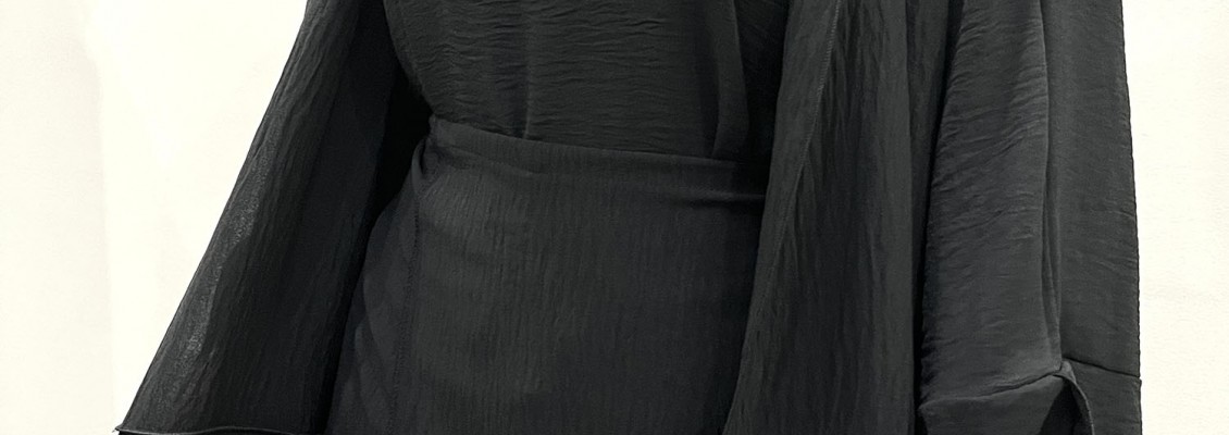 Should Women in Saudi Arabia Wear Abayas?