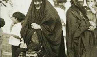 The History of the Abaya: Its Origin and Evolution