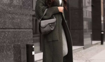 Winter Hijab Outfits - Staying Warm and Fashionable During the Cold Months